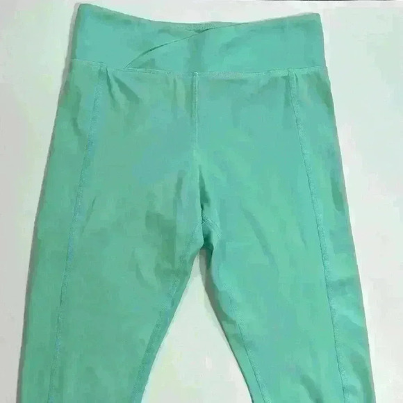 Flexi Lexi Capri Pilates leggings, Size Small - Picture 4 of 10